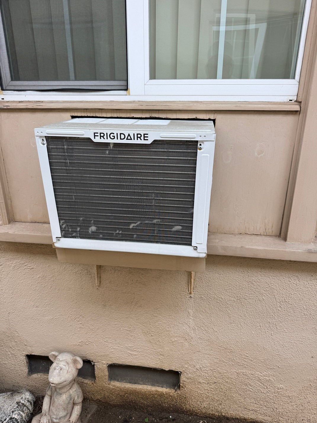 Frigidaire Window Air Conditioner Deep Cleaning and Preventive Maintenance